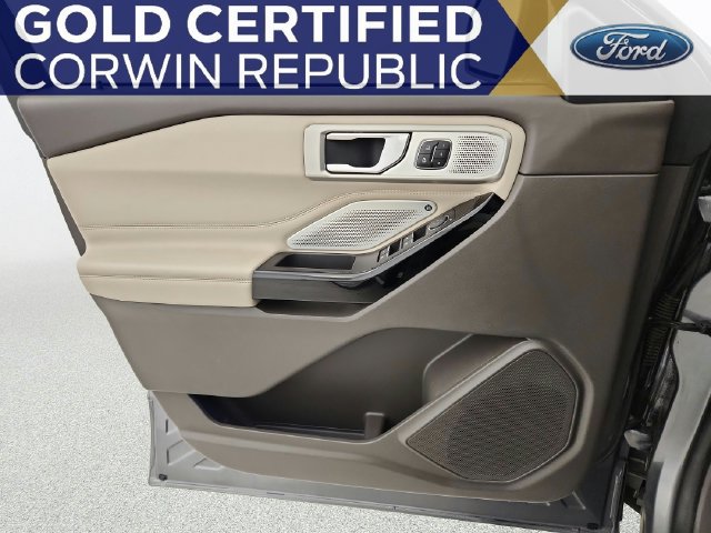 Certified 2023 Ford Explorer Platinum w/ Technology Package AWD/4WD image 25