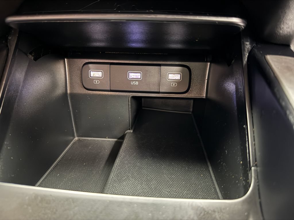 Used 2023 Kia Sorento LX AWD/4WD image 18
