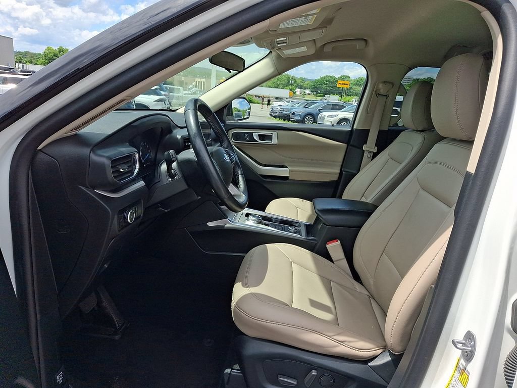 Certified 2023 Ford Explorer XLT w/ Equipment Group 202A AWD/4WD image 14