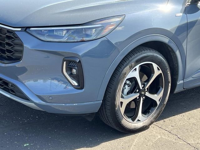 Certified 2023 Ford Escape ST-Line Elite AWD/4WD image 9