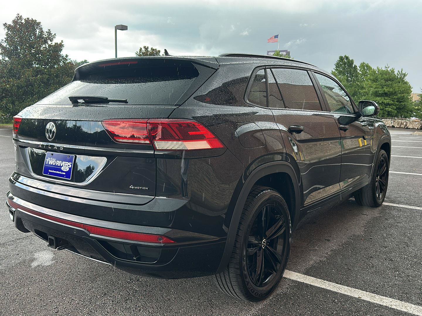 Used 2023 Volkswagen Atlas Cross Sport SEL R-Line AWD/4WD image 5