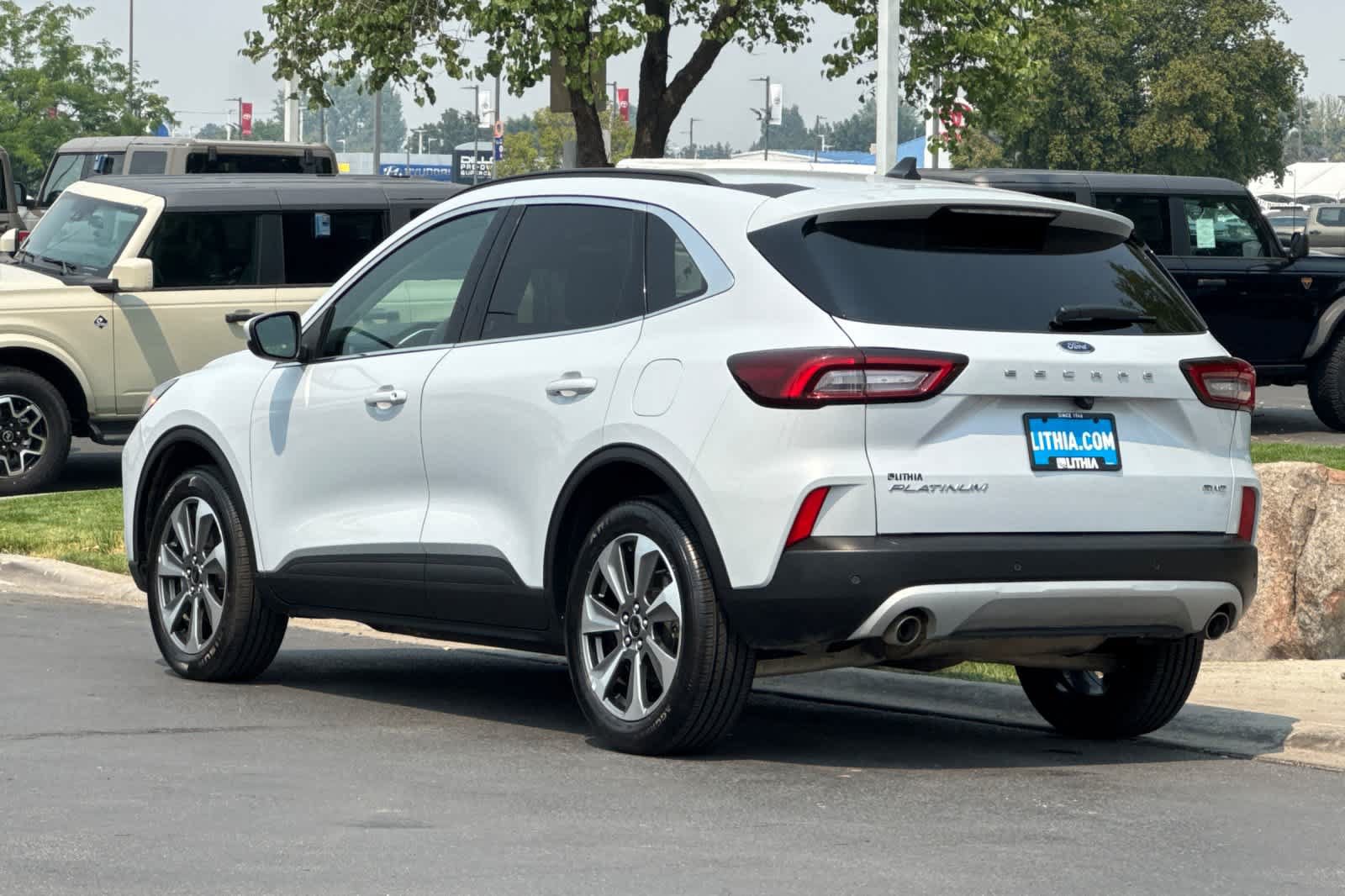 Certified 2025 Ford Escape Platinum AWD/4WD image 6