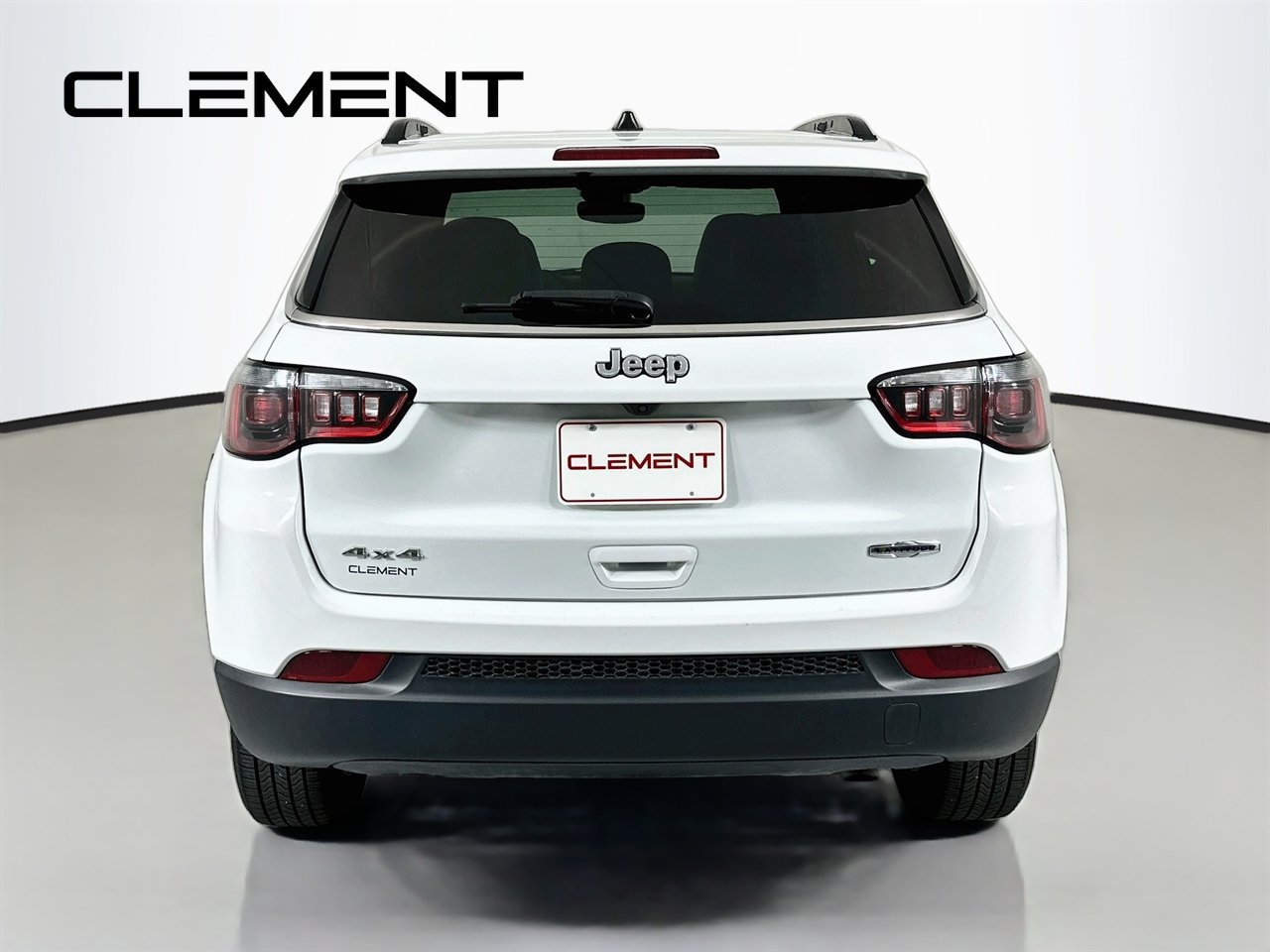 Used 2025 Jeep Compass Latitude AWD/4WD image 8