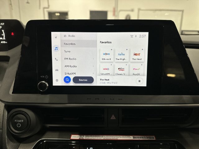 Used 2025 Toyota Prius LE FWD image 16