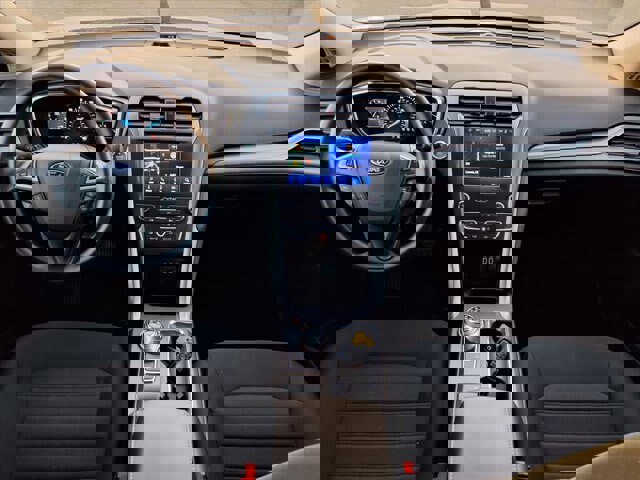 Certified 2020 Ford Fusion SE image 10