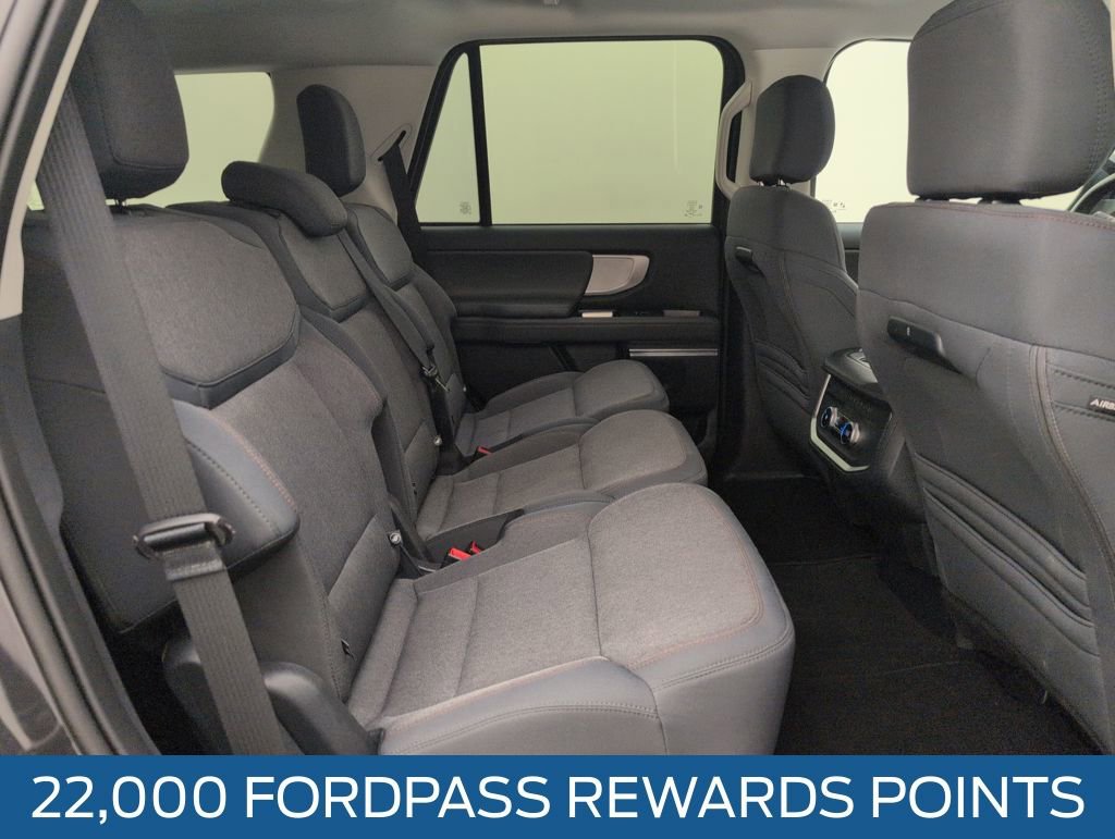 Certified 2025 Ford Expedition Active image 15