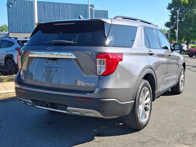 Certified 2023 Ford Explorer XLT w/ Equipment Group 202A AWD/4WD image 10