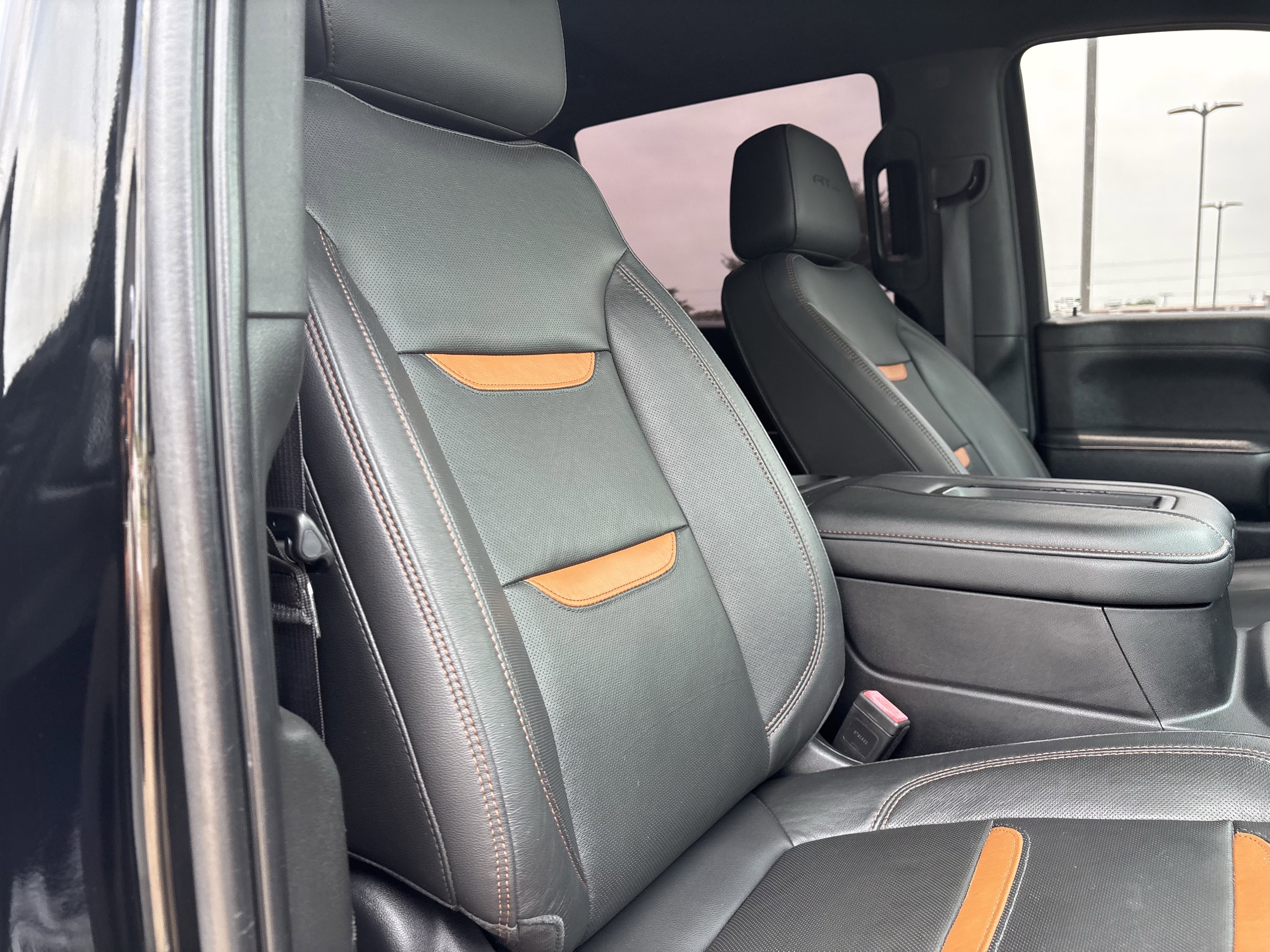 Used 2020 GMC Sierra 1500 AT4 w/ AT4 Premium Package AWD/4WD image 26