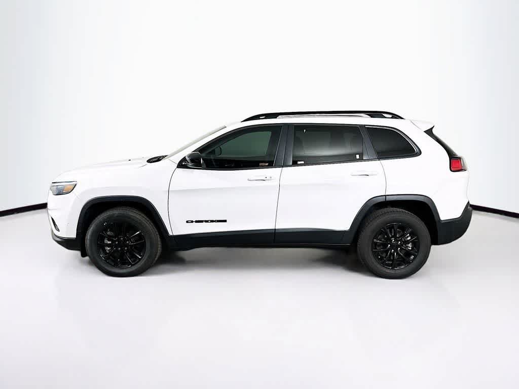 Used 2023 Jeep Cherokee Altitude Lux AWD/4WD image 3
