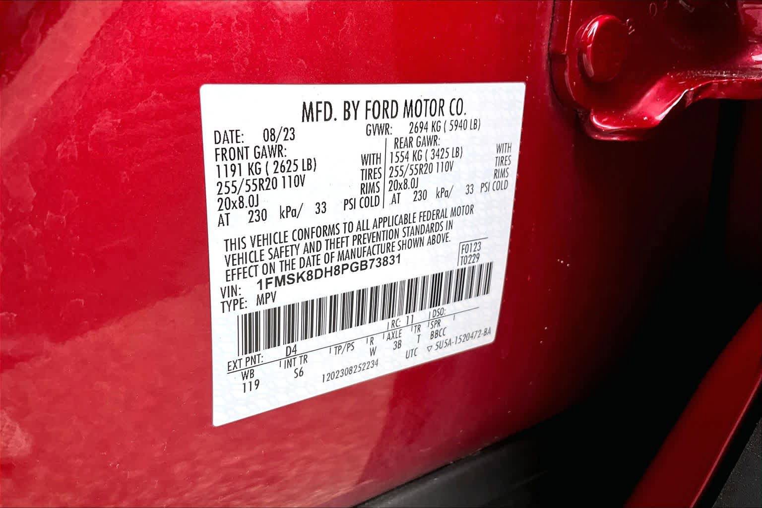 Certified 2023 Ford Explorer XLT w/ Equipment Group 202A AWD/4WD image 34