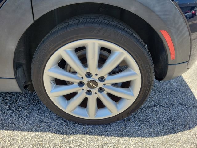 Used 2019 MINI Cooper 4-Door Hardtop w/ Signature Upholstery Package image 6