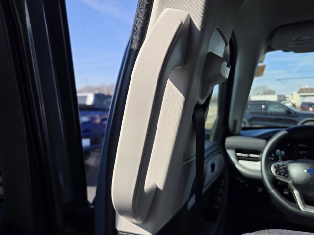 Certified 2025 Ford Explorer Active image 34