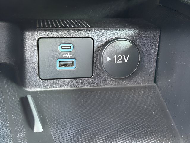 Certified 2022 Ford Escape SEL w/ SEL Stealth AWD Package image 17