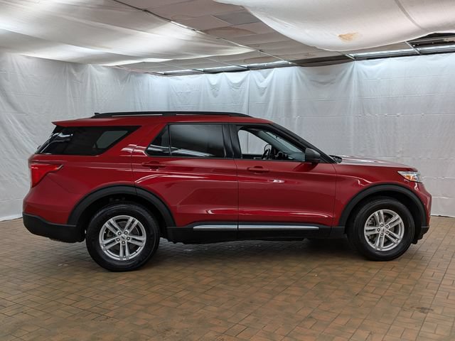 Certified 2023 Ford Explorer XLT w/ Class IV Trailer Tow Package AWD/4WD image 8