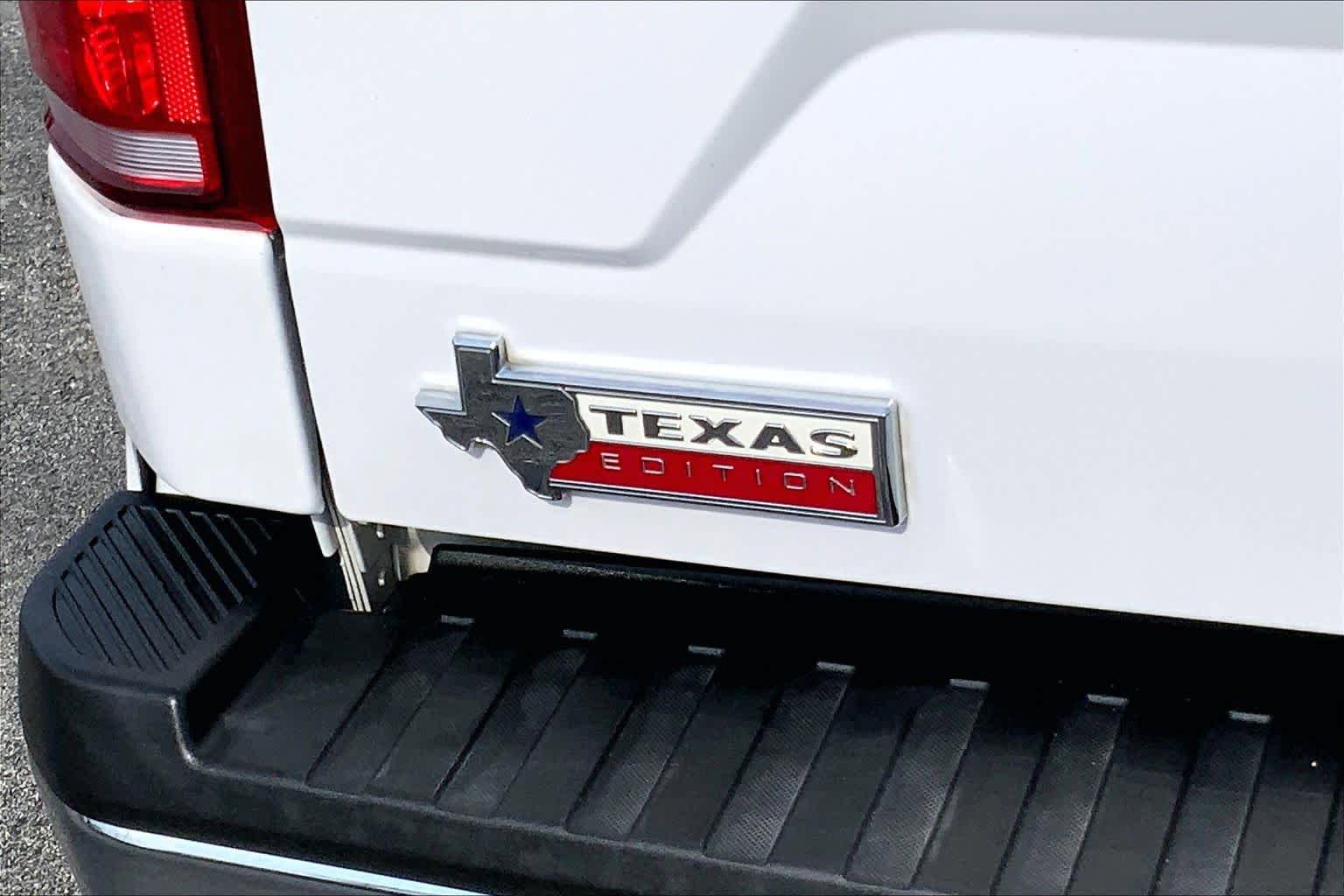 Certified 2018 Ford F150 XLT w/ Equipment Group 302A Luxury AWD/4WD image 27