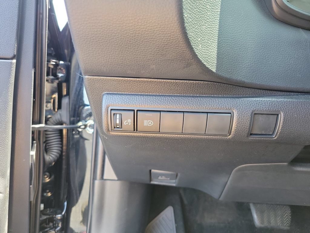 Used 2024 Toyota Corolla LE FWD image 22