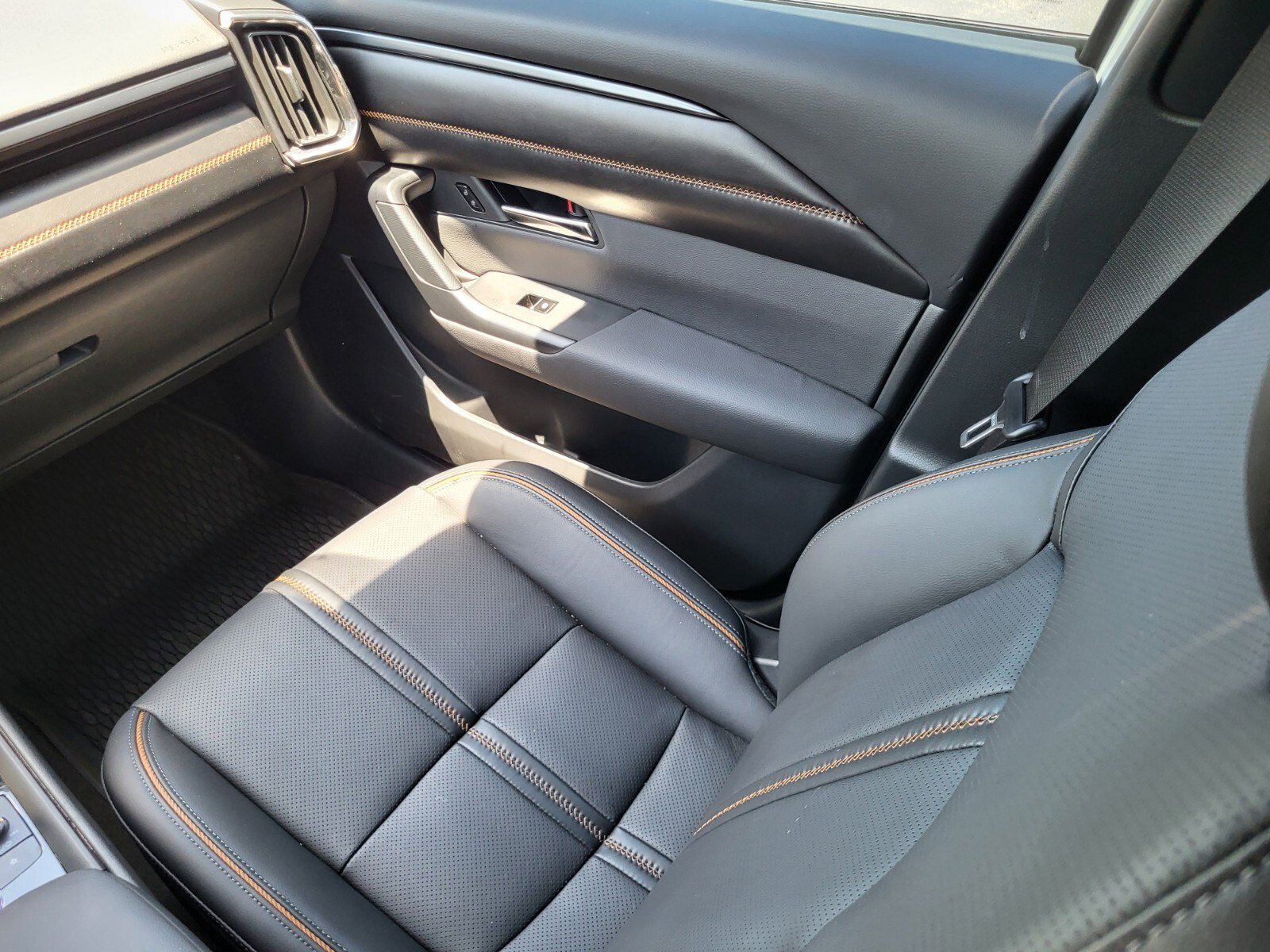 Used 2025 MAZDA CX-50 AWD 2.5 S w/ Weather Package image 16