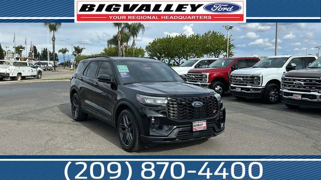 Certified 2025 Ford Explorer ST RWD image 1