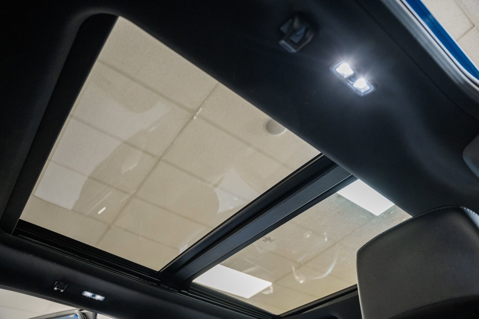 Certified 2023 Ford F150 Lariat w/ Equipment Group 502A High image 39