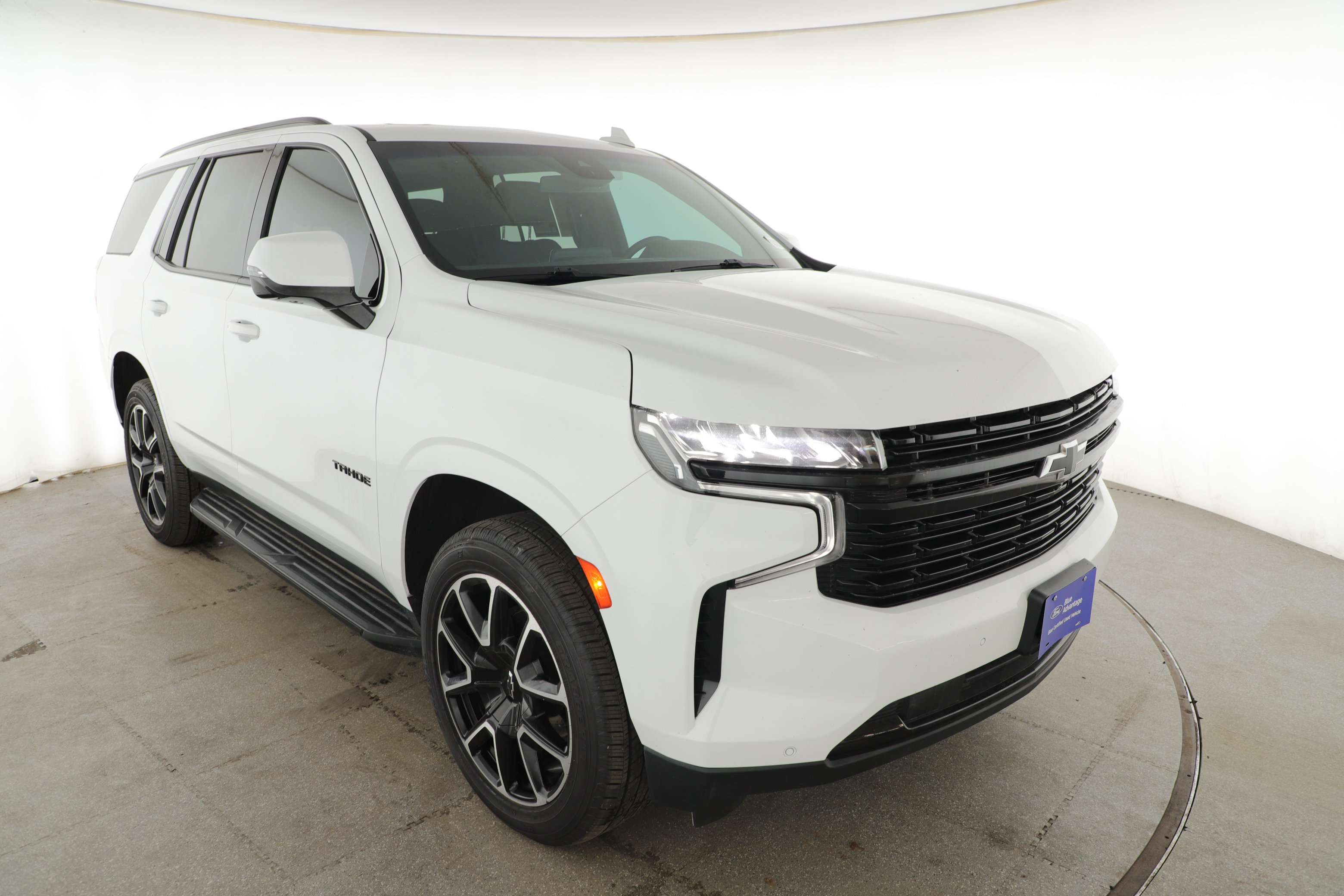 Used 2024 Chevrolet Tahoe RST w/ Luxury Package AWD/4WD image 3