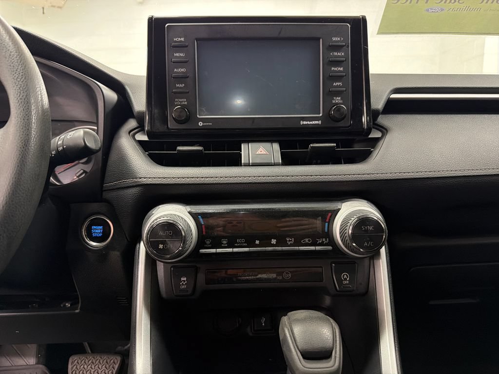 Used 2020 Toyota RAV4 XLE FWD image 22