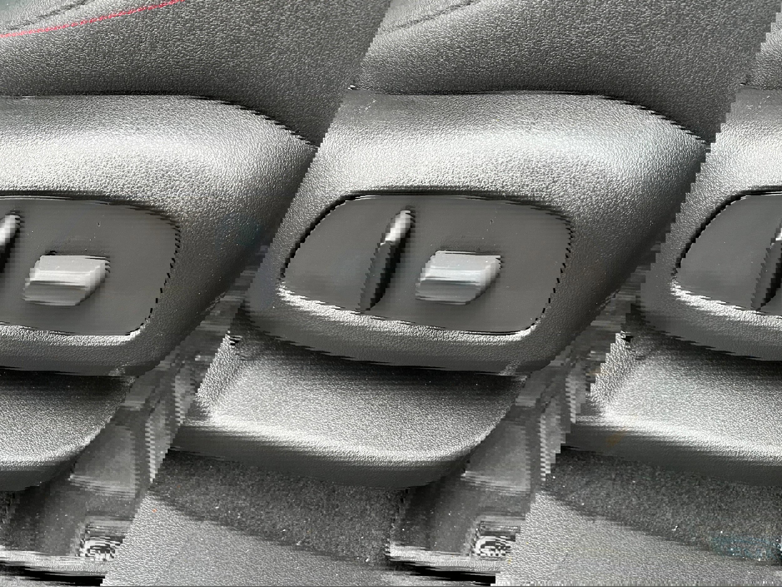 Used 2022 Chevrolet Blazer RS w/ Enhanced Convenience Package image 19