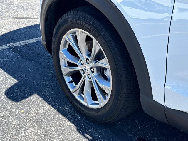 Certified 2024 Ford Explorer XLT w/ Equipment Group 202A AWD/4WD image 17