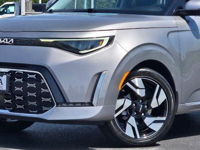 Used 2025 Kia Soul GT-Line w/ GT-Line Technology Package FWD image 2