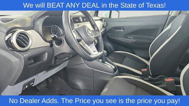 Used 2022 Nissan Versa SV FWD image 9