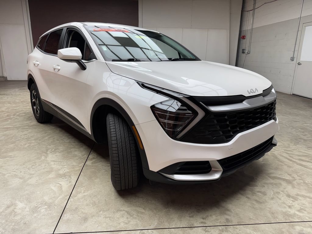 Used 2024 Kia Sportage LX AWD/4WD image 5