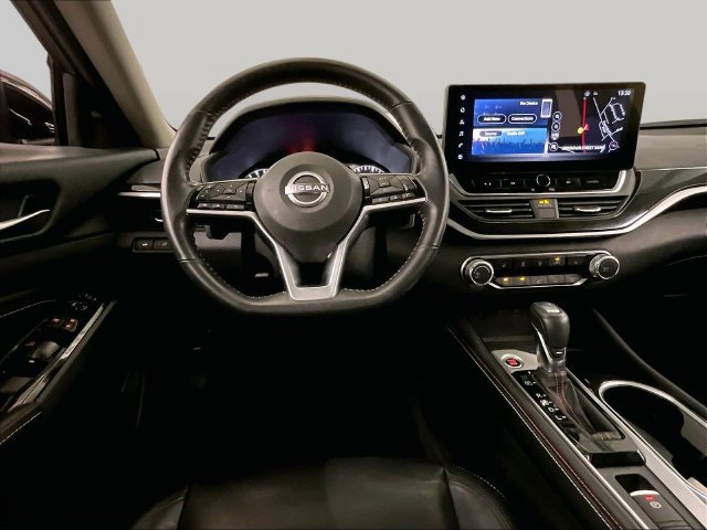 Used 2023 Nissan Altima 2.5 SR w/ SR Premium Package AWD/4WD image 5