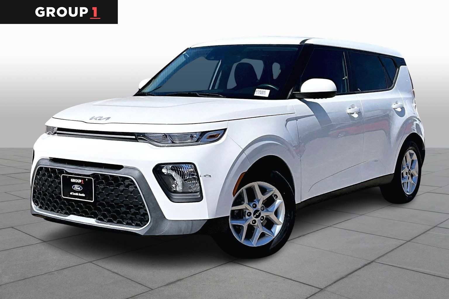 Used 2022 Kia Soul LX w/ Technology Package image 5