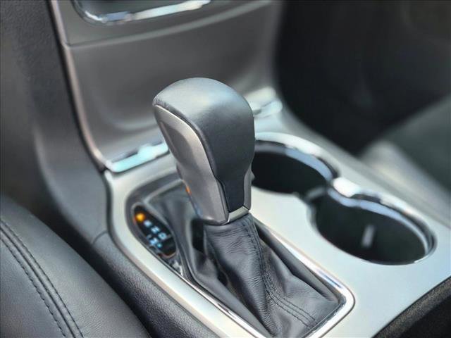 Used 2018 Jeep Grand Cherokee Altitude RWD image 15