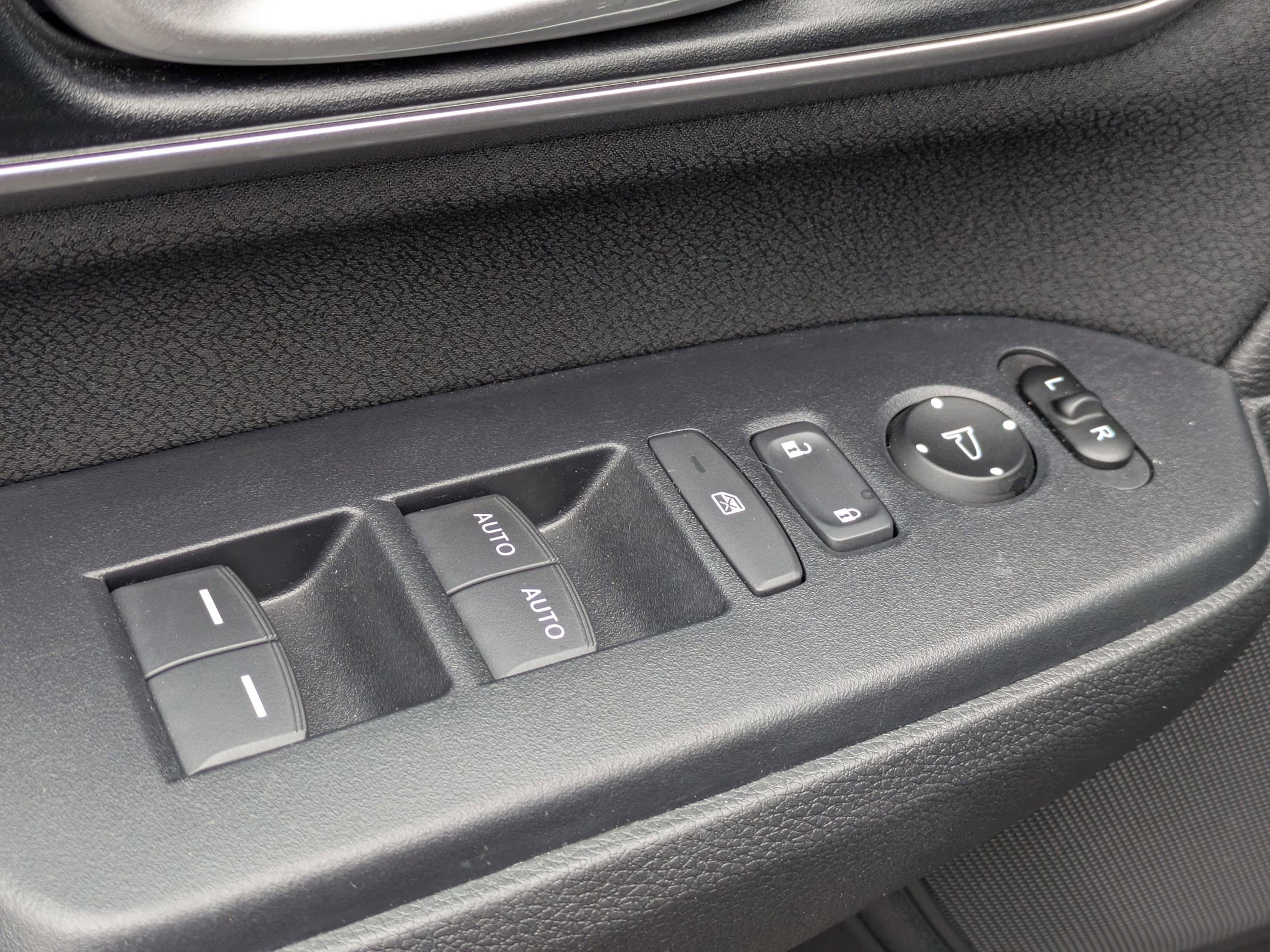 Used 2019 Honda CR-V EX image 11