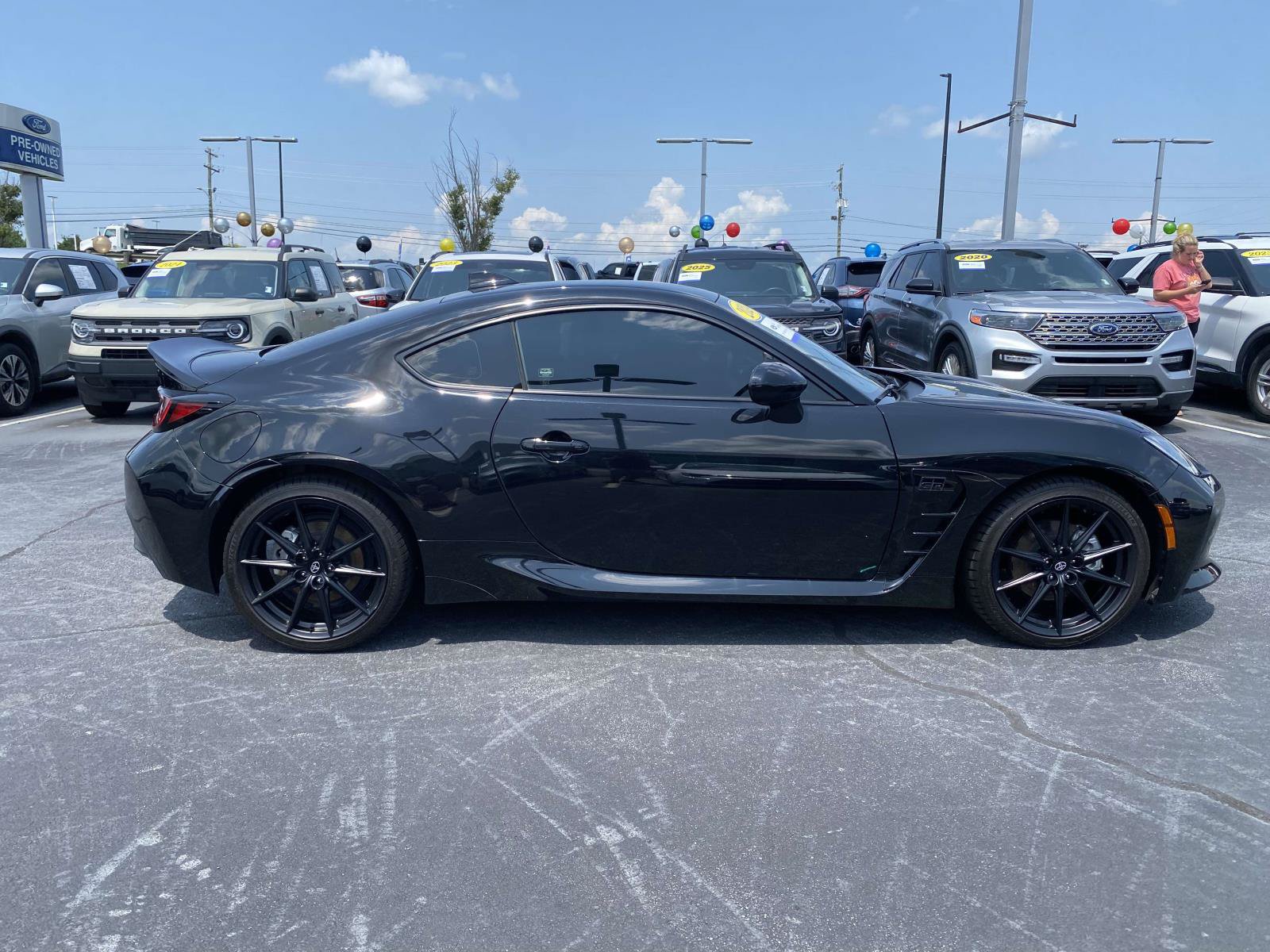 Used 2024 Toyota GR86 Premium w/ Performance Package RWD image 8