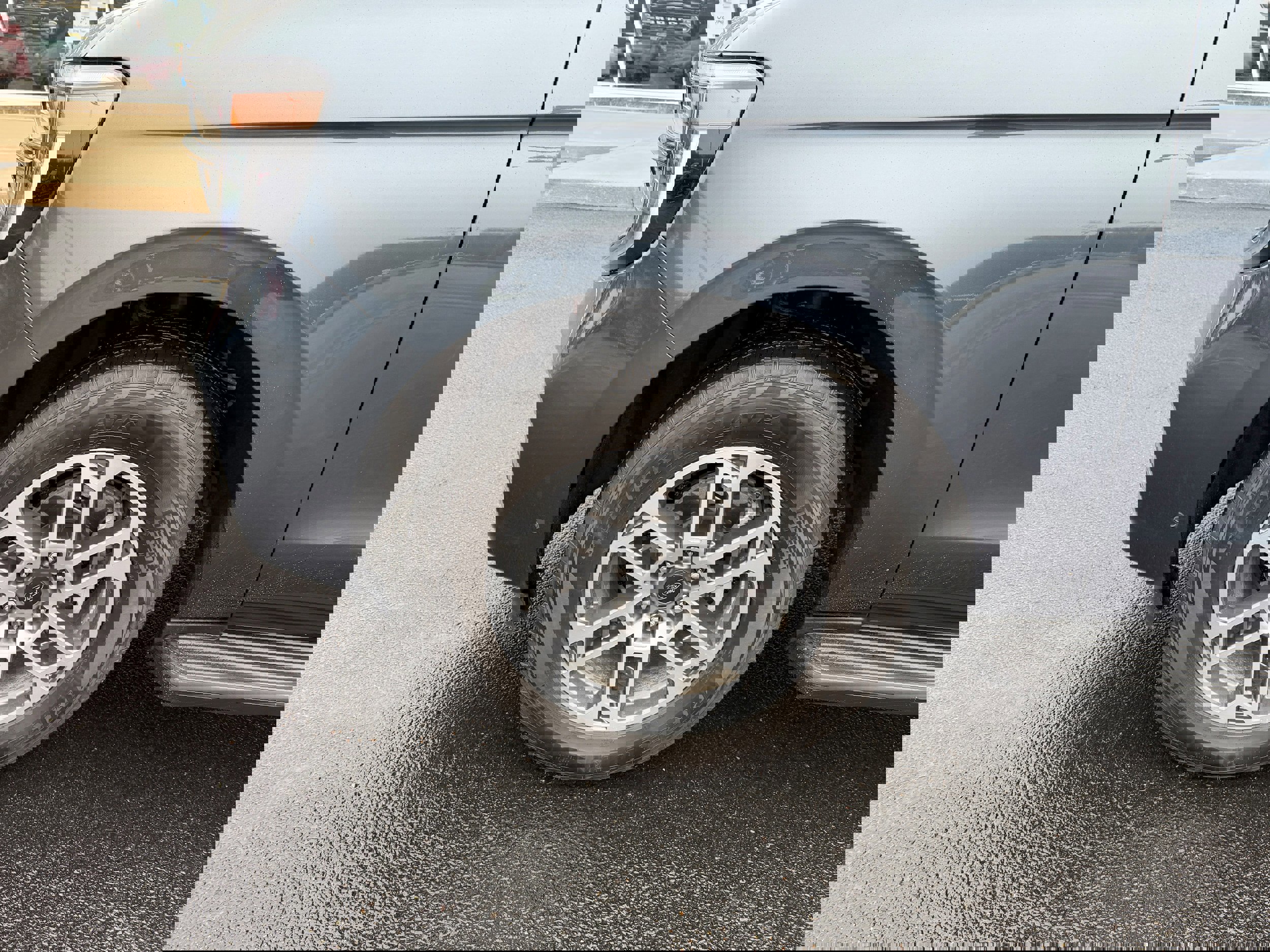 Certified 2025 Ford Expedition Active image 11