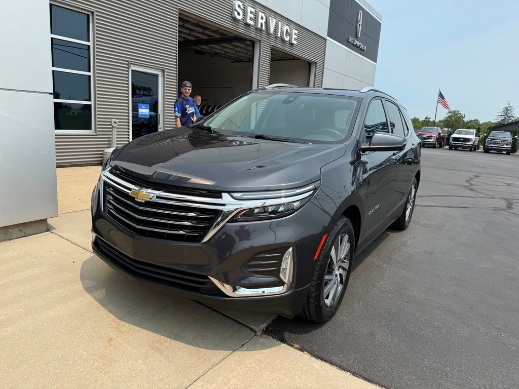 Used 2022 Chevrolet Equinox Premier w/ LPO, Floor Liner Package FWD image 5