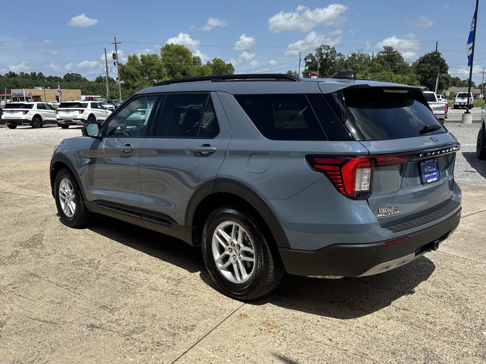 Certified 2026 Ford Explorer Active w/ Active Comfort Package RWD image 5