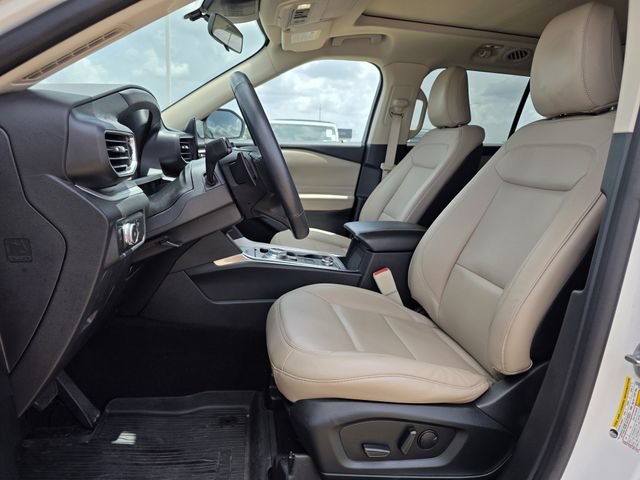 Certified 2020 Ford Explorer XLT w/ Equipment Group 202A AWD/4WD image 12