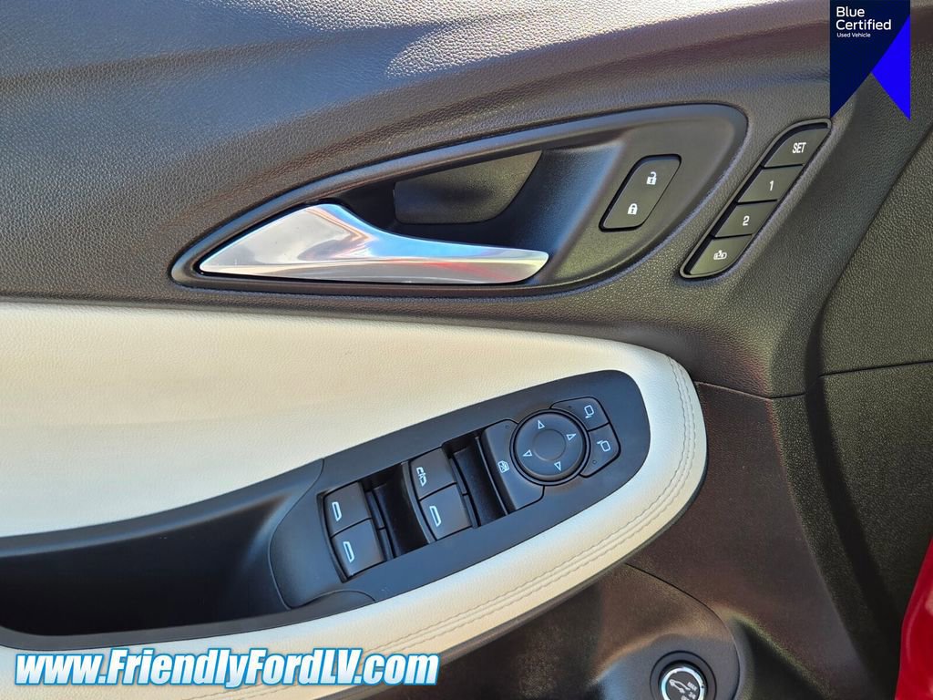 Used 2020 Buick Encore GX Essence w/ Experience Buick Package FWD image 18