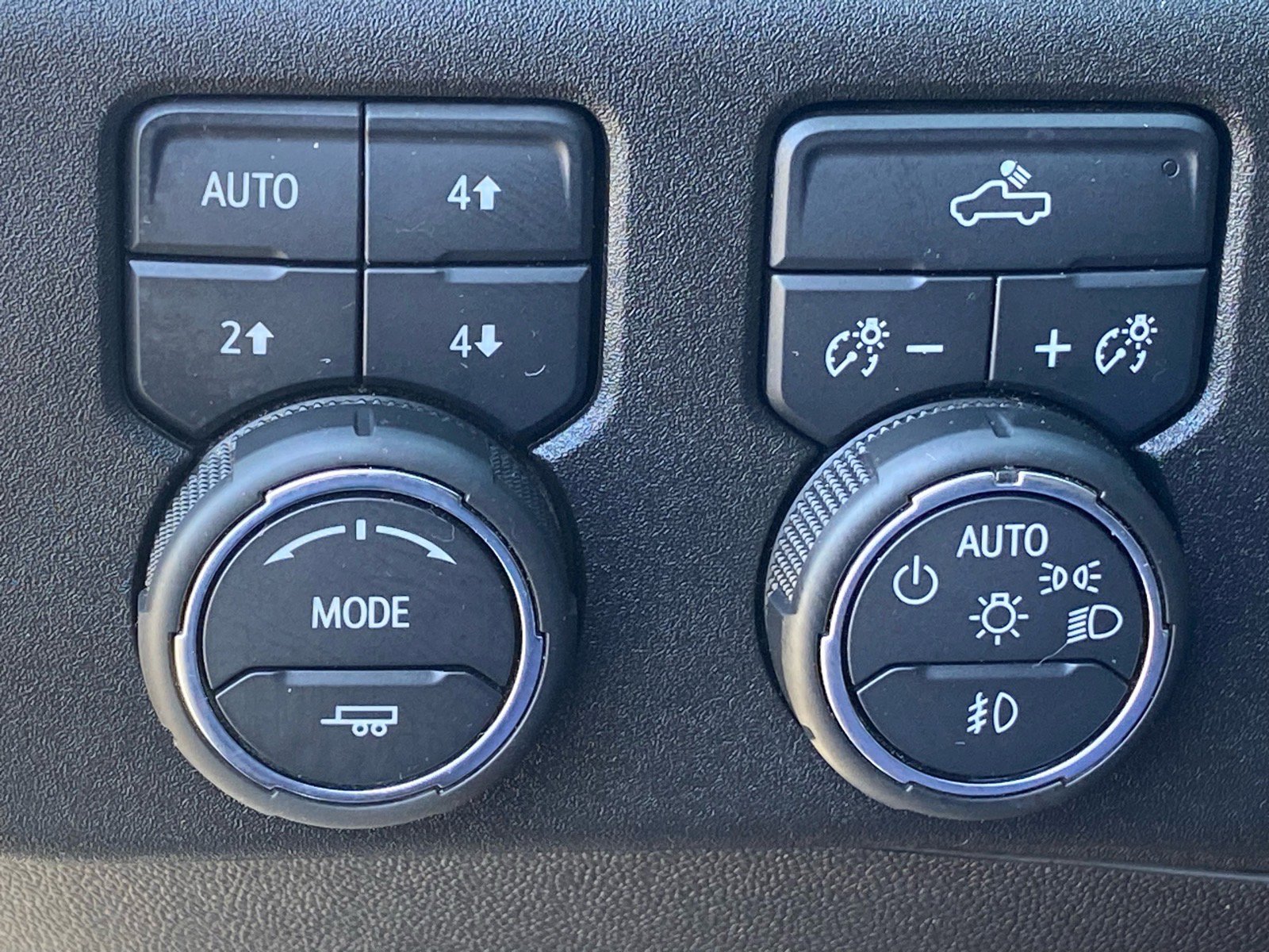 Used 2024 Chevrolet Silverado 1500 RST w/ Convenience Package II image 18