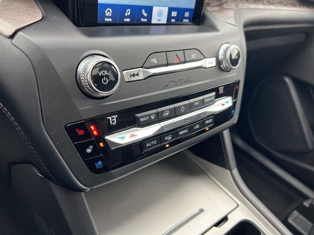 Certified 2020 Ford Explorer Platinum image 18