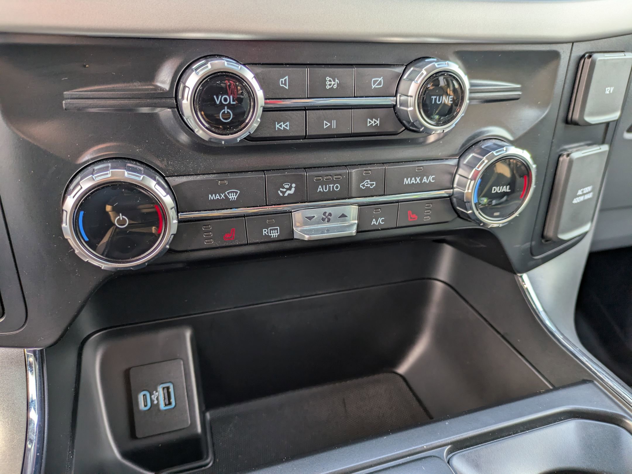 Certified 2022 Ford F150 XLT w/ Equipment Group 302A High image 27