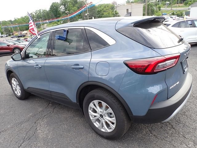 Certified 2024 Ford Escape Active AWD/4WD image 3