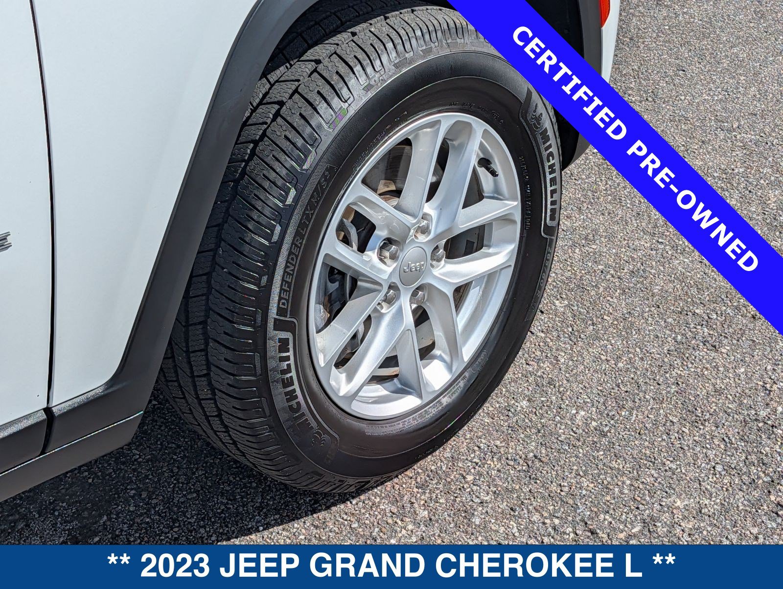 Used 2023 Jeep Grand Cherokee L Laredo w/ Trailer Tow Group (B) AWD/4WD image 13