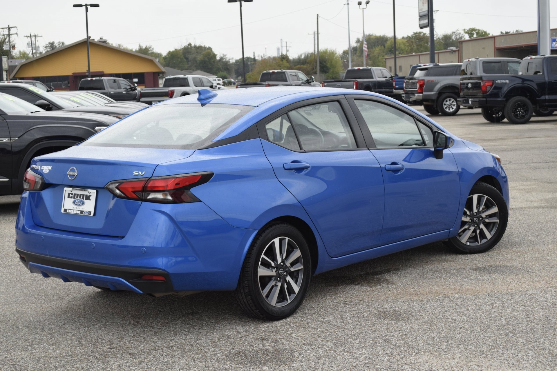Used 2023 Nissan Versa SV image 10