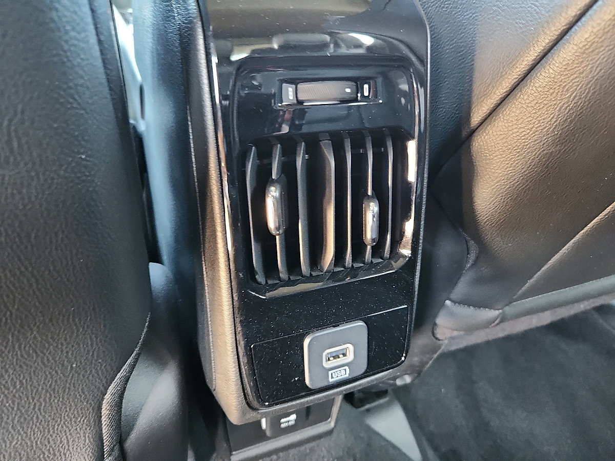 Used 2025 Jeep Compass Limited AWD/4WD image 14