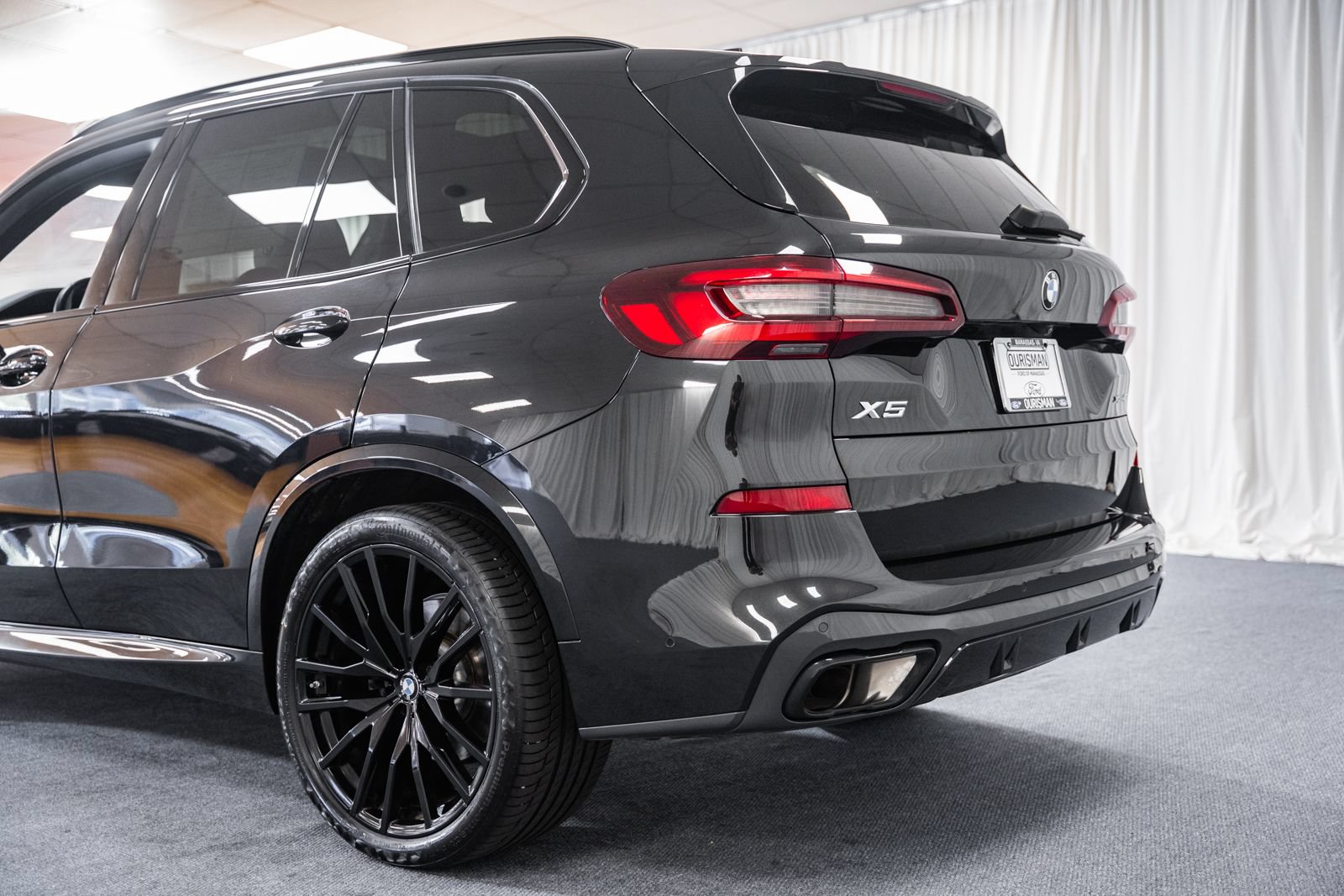 Used 2023 BMW X5 xDrive40i w/ M Sport Package AWD/4WD image 5