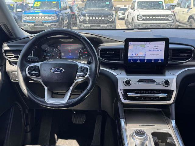 Certified 2022 Ford Explorer XLT w/ Equipment Group 202A AWD/4WD image 28