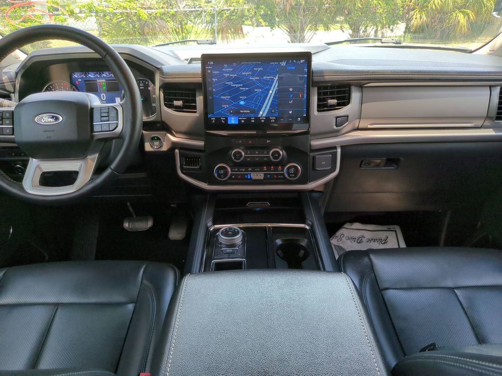 Certified 2024 Ford Expedition XLT RWD image 15
